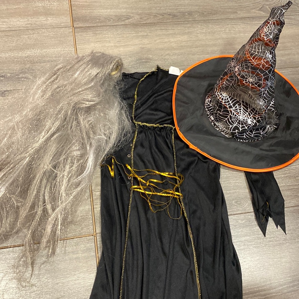 Witch costume
